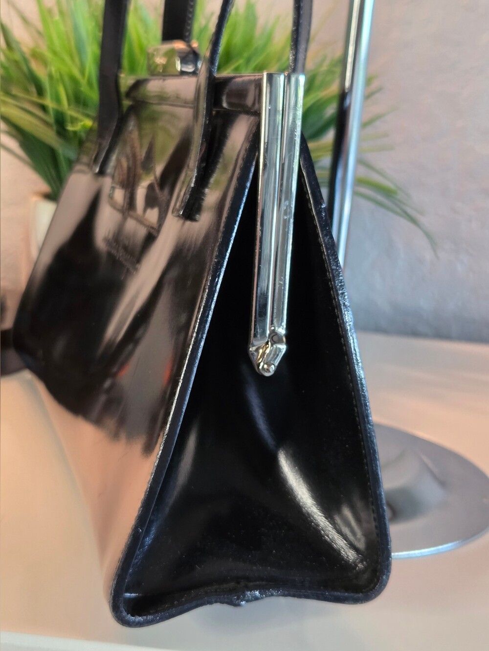Vintage Salvatore Ferragamo Black Patent Leather Frame Bag Shoe Logo BV-216760 - Picture 5 of 15